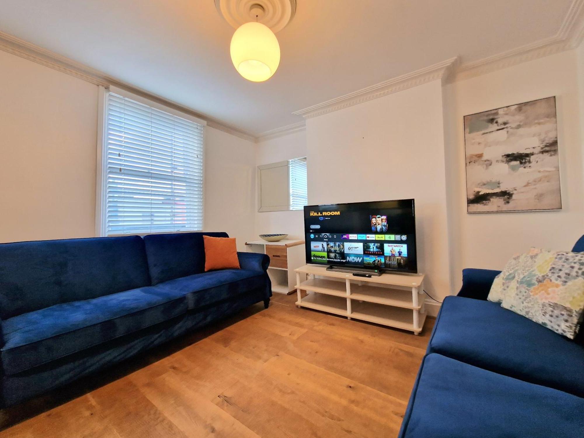 Cosy Home In Kensington - Great Location! 3 Minutes Walk To Earl'S Court Station ลอนดอน ภายนอก รูปภาพ